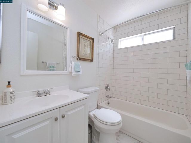 913 Seascape Cir, Rodeo, CA 94572