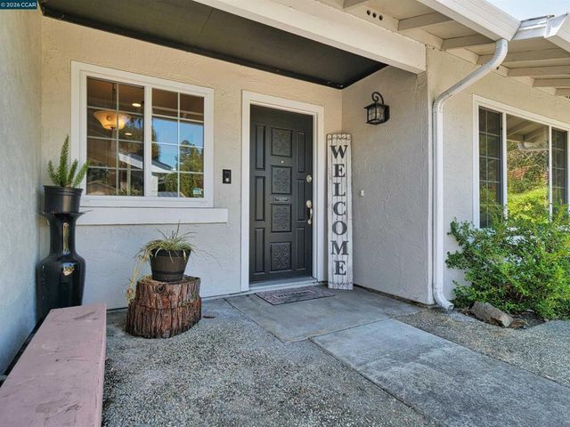 913 Seascape Cir, Rodeo, CA 94572