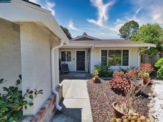913 Seascape Cir, Rodeo, CA 94572