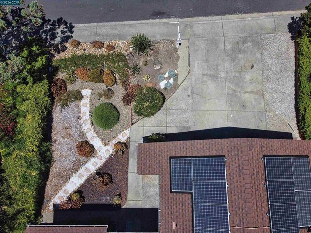 913 Seascape Cir, Rodeo, CA 94572