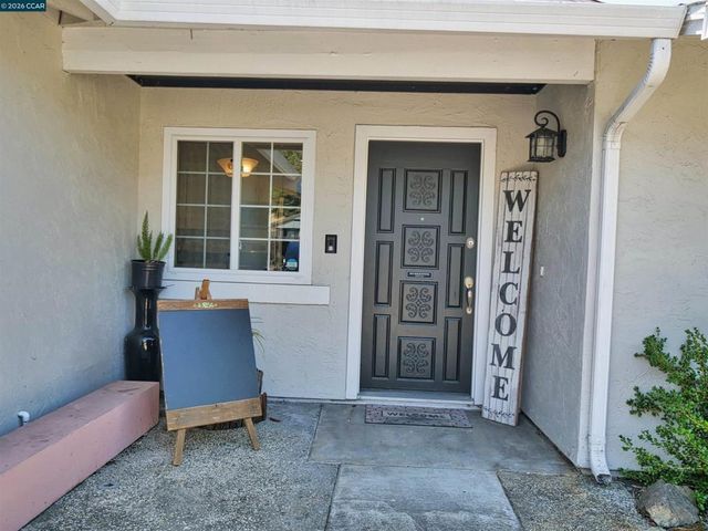 913 Seascape Cir, Rodeo, CA 94572