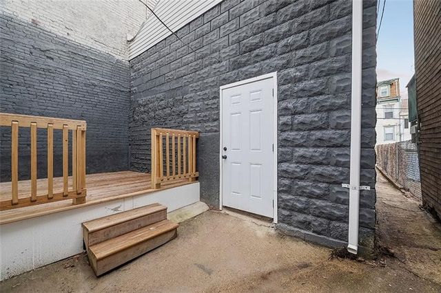 1206 Linden Pl, Central North Side, PA 15212