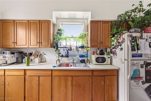 1432 W 110th Street, Cleveland, OH 44102