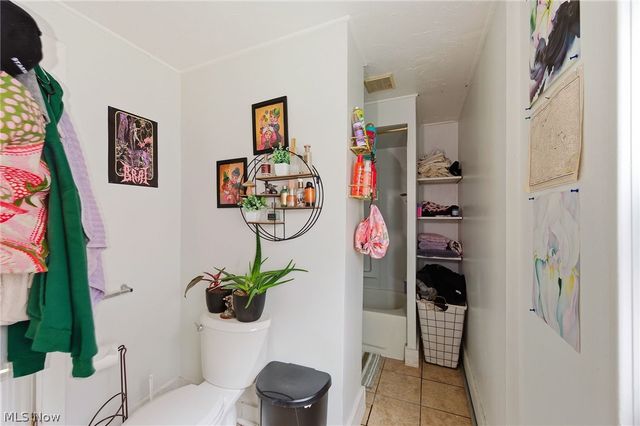 1432 W 110th Street, Cleveland, OH 44102