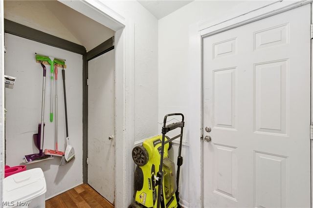 1432 W 110th Street, Cleveland, OH 44102