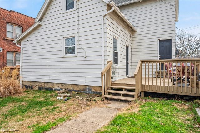 1432 W 110th Street, Cleveland, OH 44102