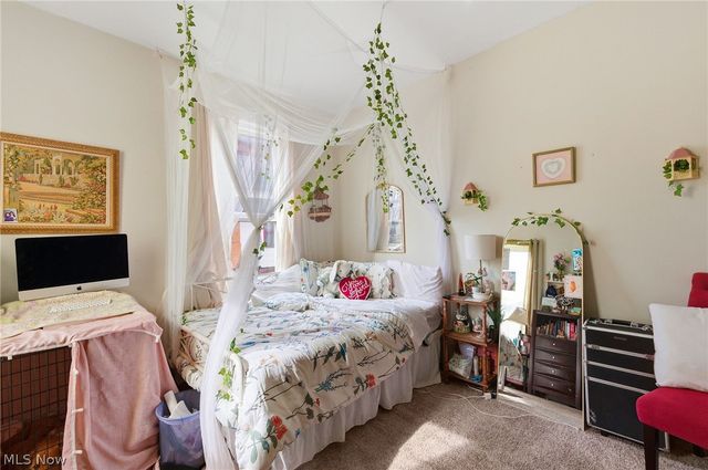 1432 W 110th Street, Cleveland, OH 44102