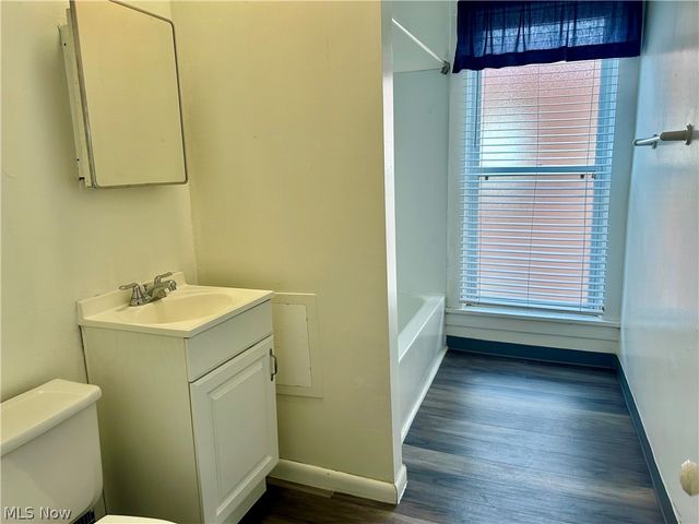 1432 W 110th Street, Cleveland, OH 44102