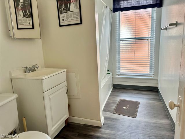 1432 W 110th Street, Cleveland, OH 44102