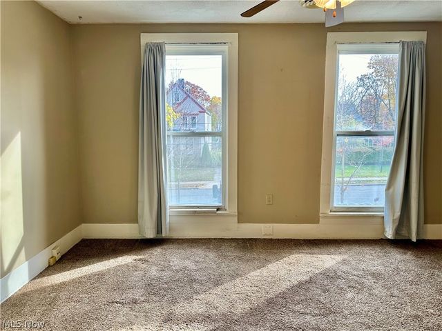 1432 W 110th Street, Cleveland, OH 44102