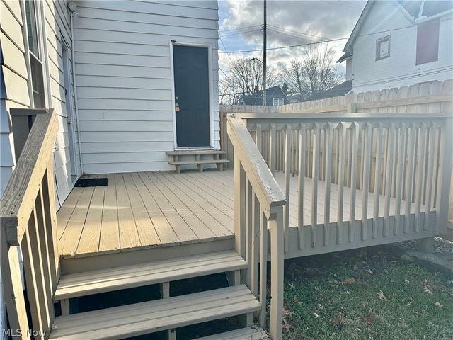 1432 W 110th Street, Cleveland, OH 44102