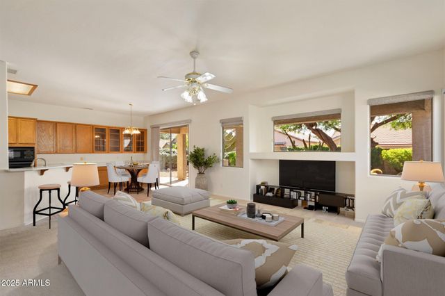 4825 E KIRKLAND Road, Phoenix, AZ 85054