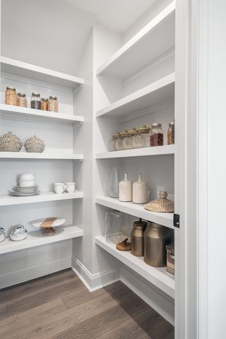 7297 Orrinshire Dr, Fairview, TN 37062