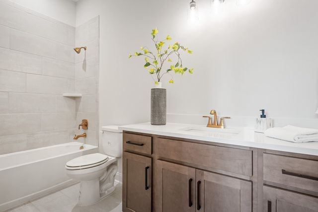 7297 Orrinshire Dr, Fairview, TN 37062