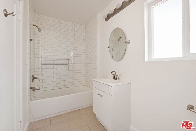 838 N Ridgewood Place, Los Angeles, CA 90038