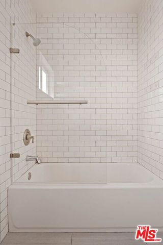 838 N Ridgewood Place, Los Angeles, CA 90038