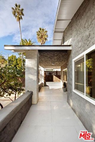 838 N Ridgewood Place, Los Angeles, CA 90038