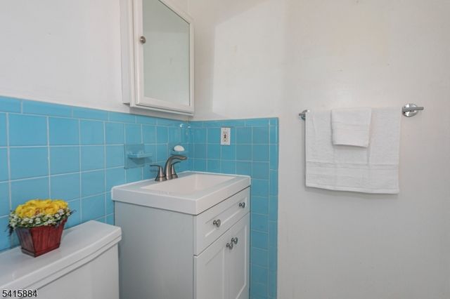 160 Spring Hill Rd, Montgomery Twp., NJ 08558