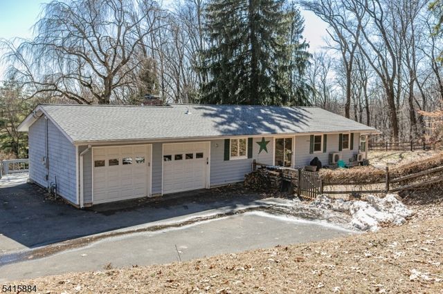 160 Spring Hill Rd, Montgomery Twp., NJ 08558
