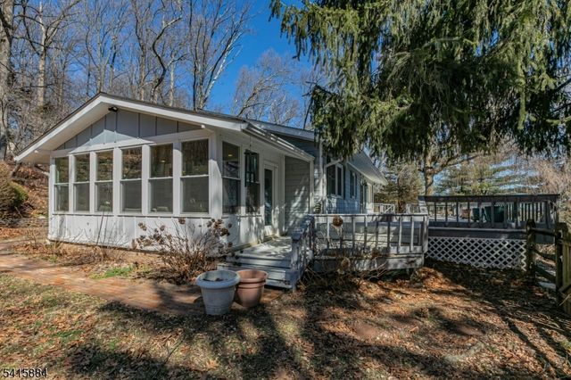 160 Spring Hill Rd, Montgomery Twp., NJ 08558