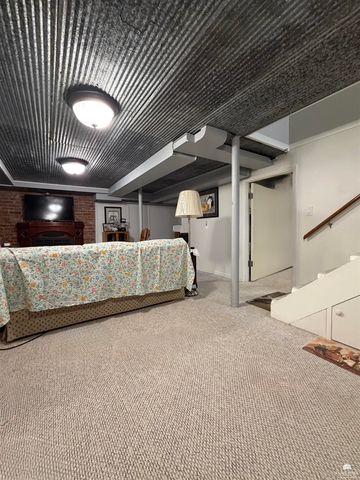 112 Highland Drive, Abilene, KS 67410