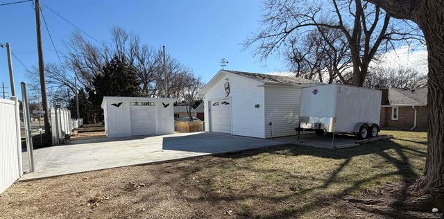 112 Highland Drive, Abilene, KS 67410