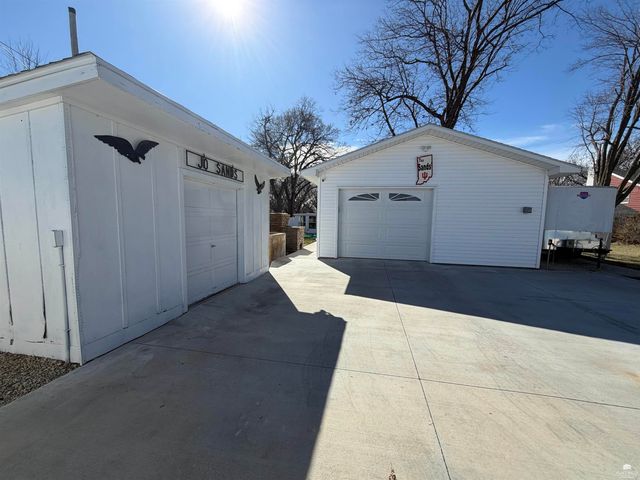 112 Highland Drive, Abilene, KS 67410