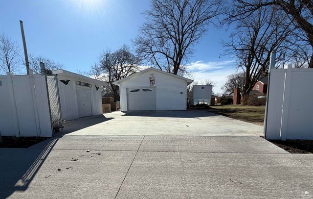 112 Highland Drive, Abilene, KS 67410