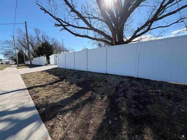 112 Highland Drive, Abilene, KS 67410