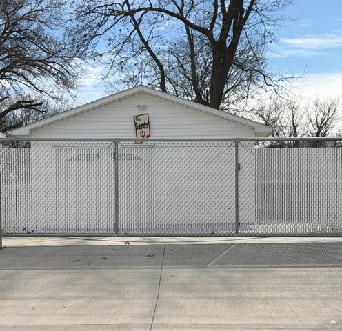 112 Highland Drive, Abilene, KS 67410