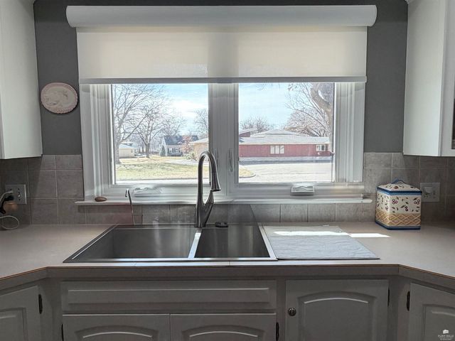 112 Highland Drive, Abilene, KS 67410