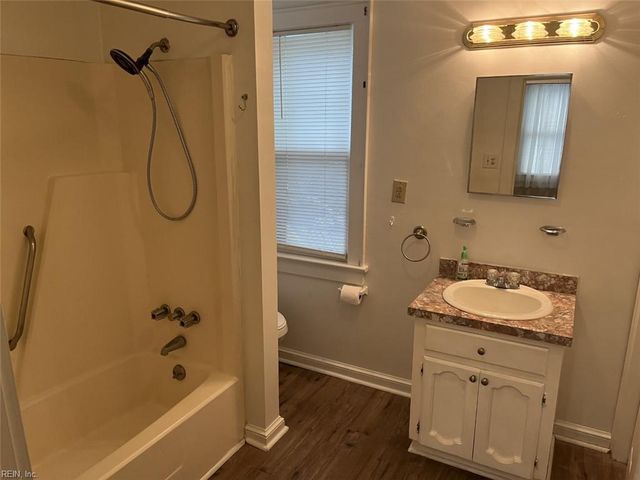 1328 Stewart ST, Chesapeake, VA 23324