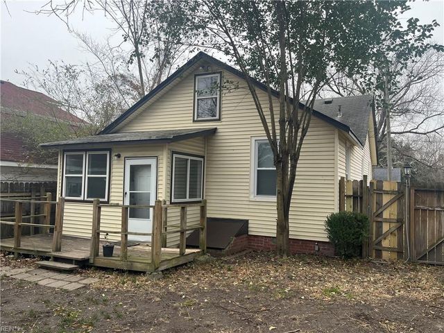 1328 Stewart ST, Chesapeake, VA 23324