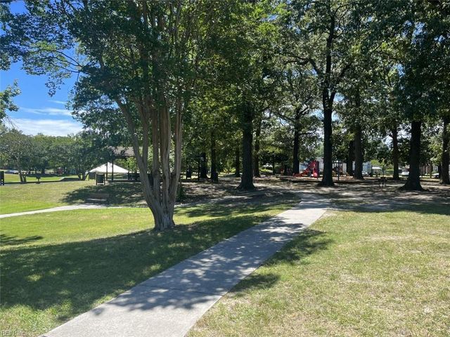 1328 Stewart ST, Chesapeake, VA 23324