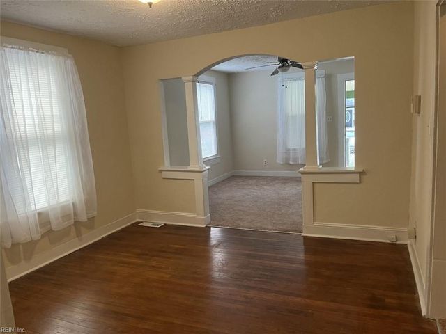 1328 Stewart ST, Chesapeake, VA 23324