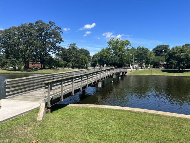 1328 Stewart ST, Chesapeake, VA 23324