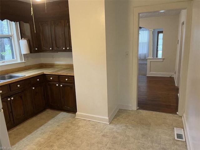 1328 Stewart ST, Chesapeake, VA 23324