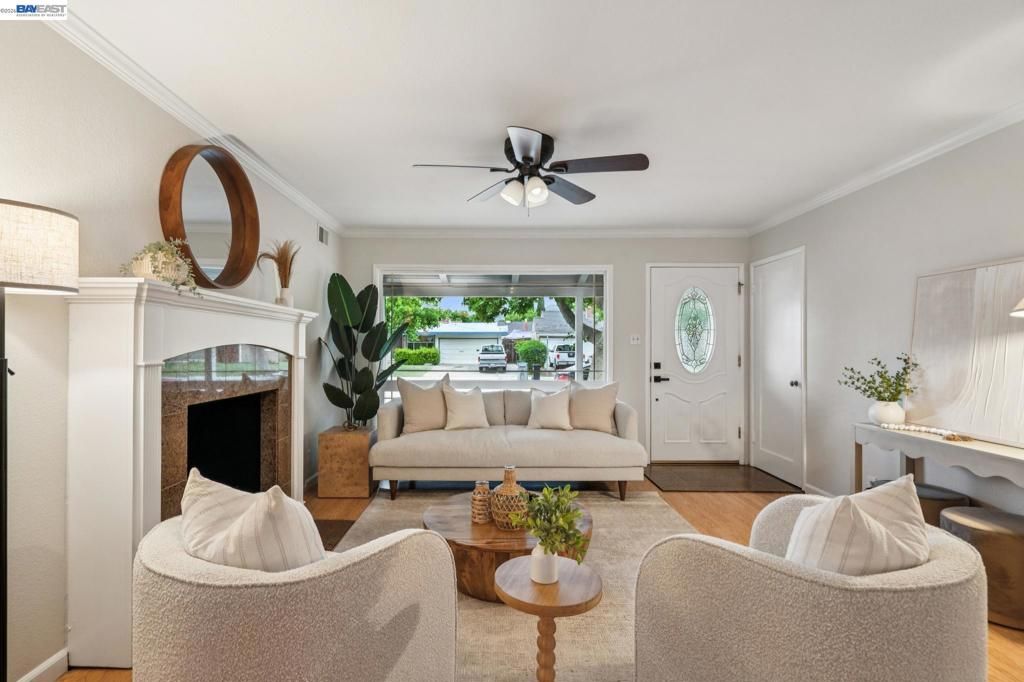 Image 13 of property listing at 13602 Marmont Way, San Jose, CA 95127