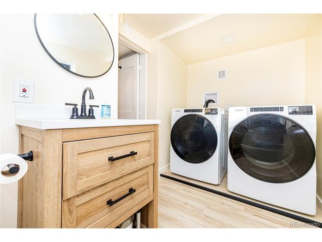 9079 S Murphy Gulch Rd, Littleton, CO 80127