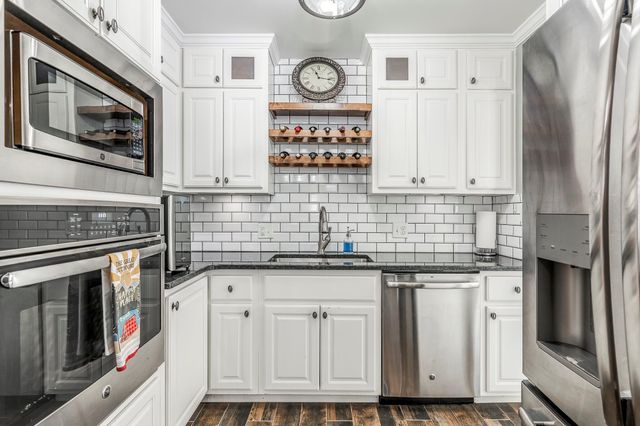 626 East Kingsbury Street, Springfield, MO 65807