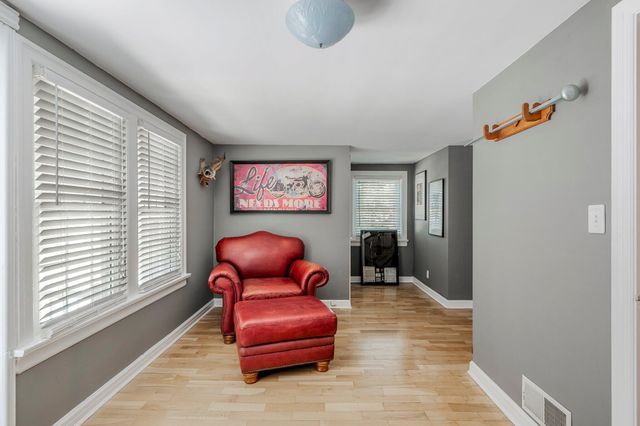 626 East Kingsbury Street, Springfield, MO 65807