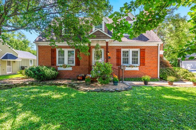 626 East Kingsbury Street, Springfield, MO 65807