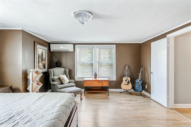 626 East Kingsbury Street, Springfield, MO 65807
