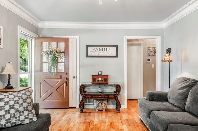 626 East Kingsbury Street, Springfield, MO 65807