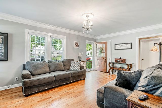626 East Kingsbury Street, Springfield, MO 65807