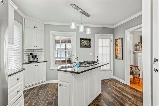 626 East Kingsbury Street, Springfield, MO 65807