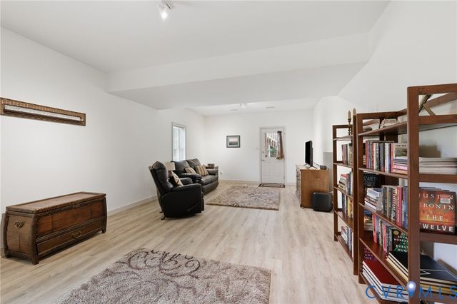 4320 Stebbins St, Chester, VA 23831