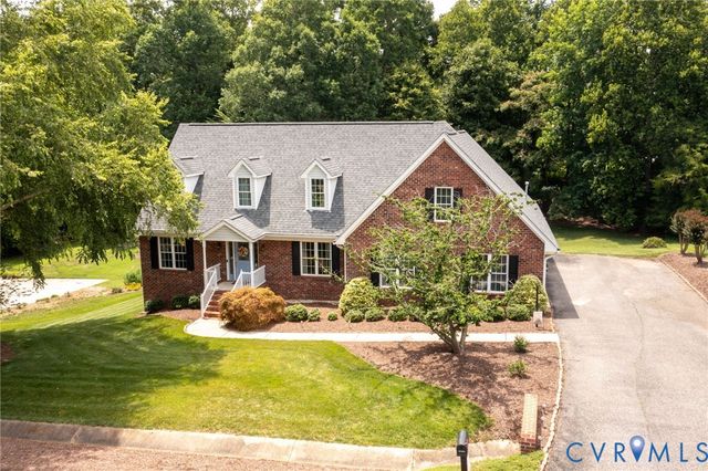 4320 Stebbins St, Chester, VA 23831