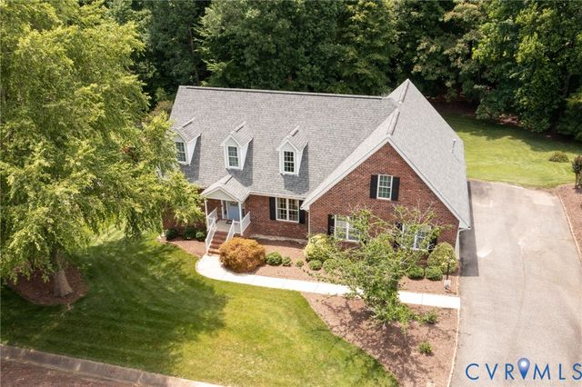 4320 Stebbins St, Chester, VA 23831