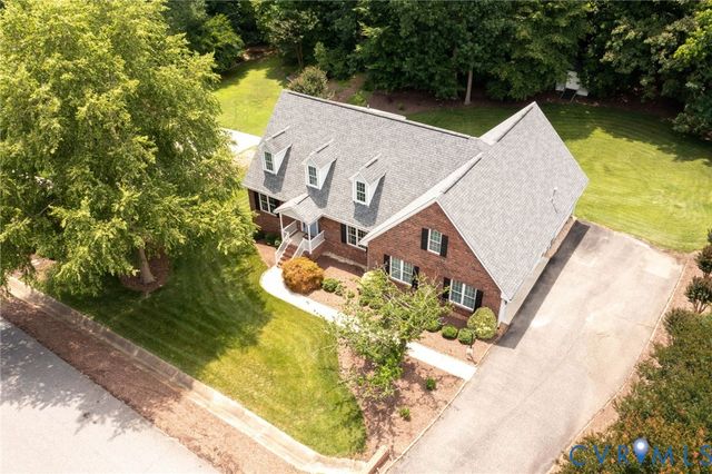 4320 Stebbins St, Chester, VA 23831